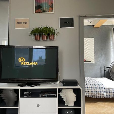 Grey Gucci Apartment City Center Varsavia Esterno foto