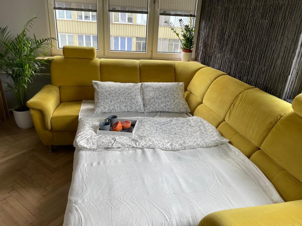 Grey Gucci Apartment City Center Varsavia Esterno foto