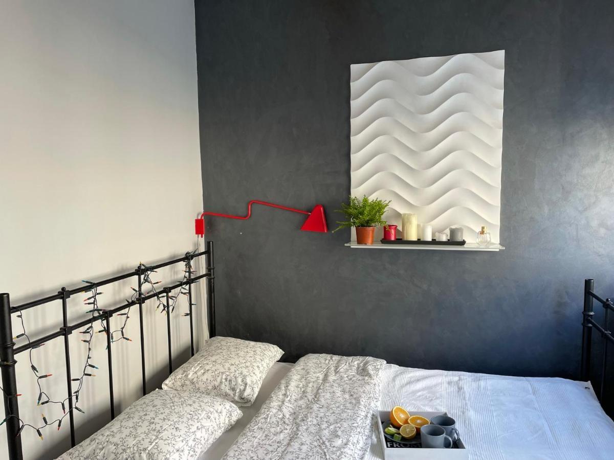 Grey Gucci Apartment City Center Varsavia Esterno foto