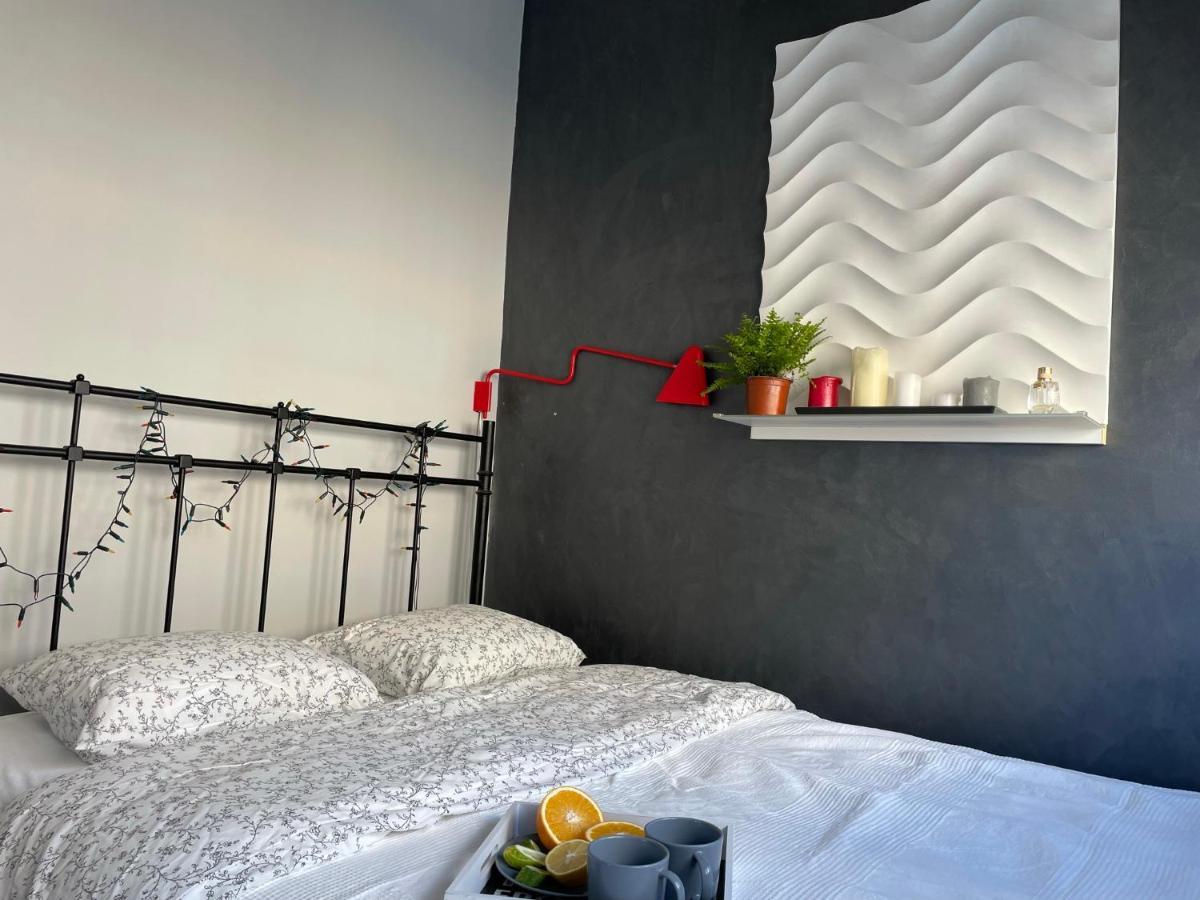 Grey Gucci Apartment City Center Varsavia Esterno foto