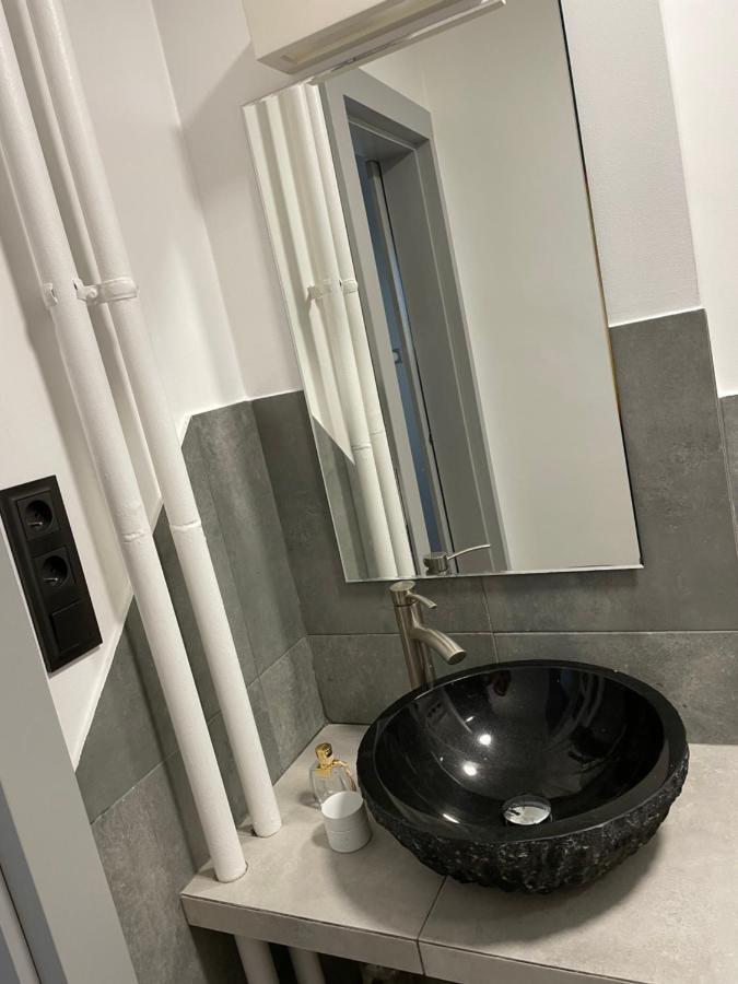 Grey Gucci Apartment City Center Varsavia Esterno foto