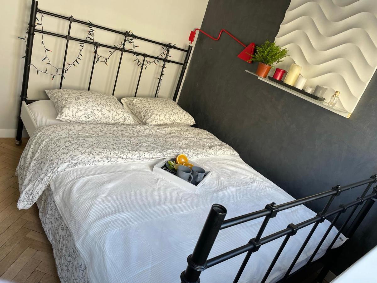 Grey Gucci Apartment City Center Varsavia Esterno foto