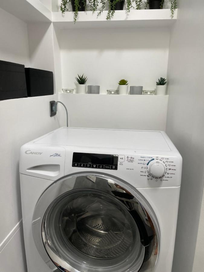 Grey Gucci Apartment City Center Varsavia Esterno foto