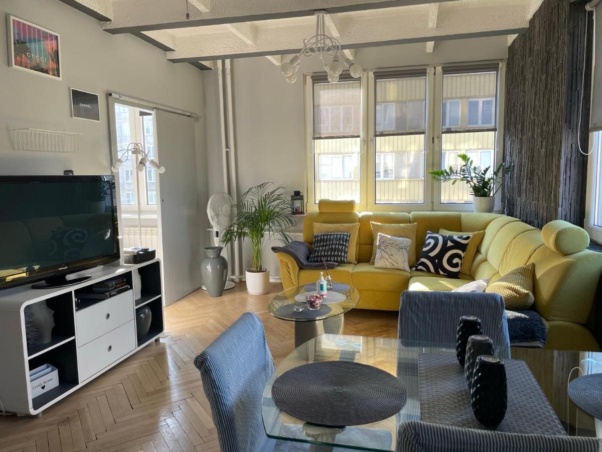 Grey Gucci Apartment City Center Varsavia Esterno foto