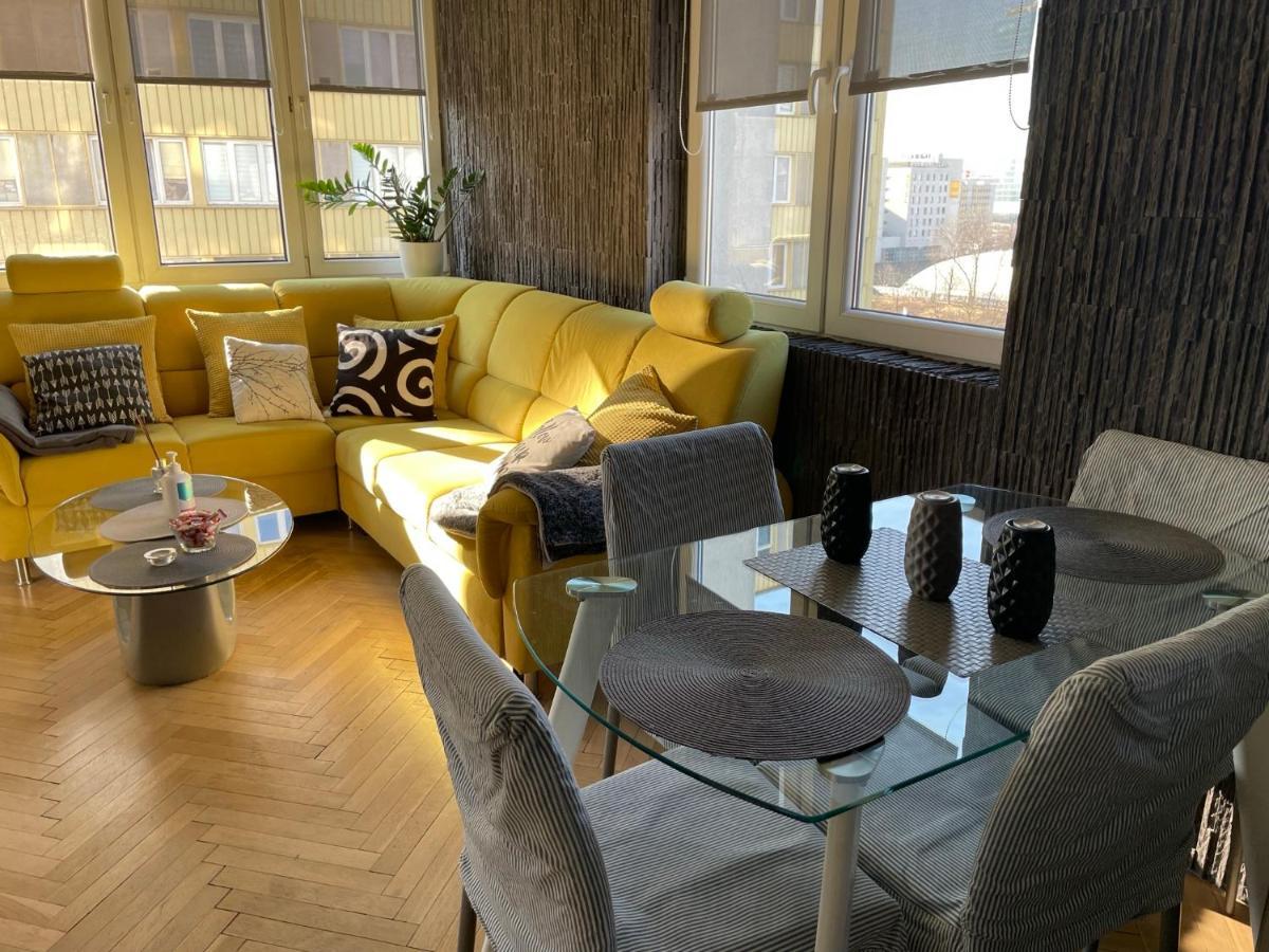 Grey Gucci Apartment City Center Varsavia Esterno foto